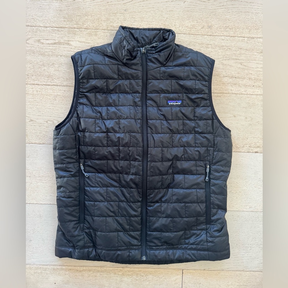 NWOT Patagonia Nano Puff Vest black logo large - Picture 4 of 7